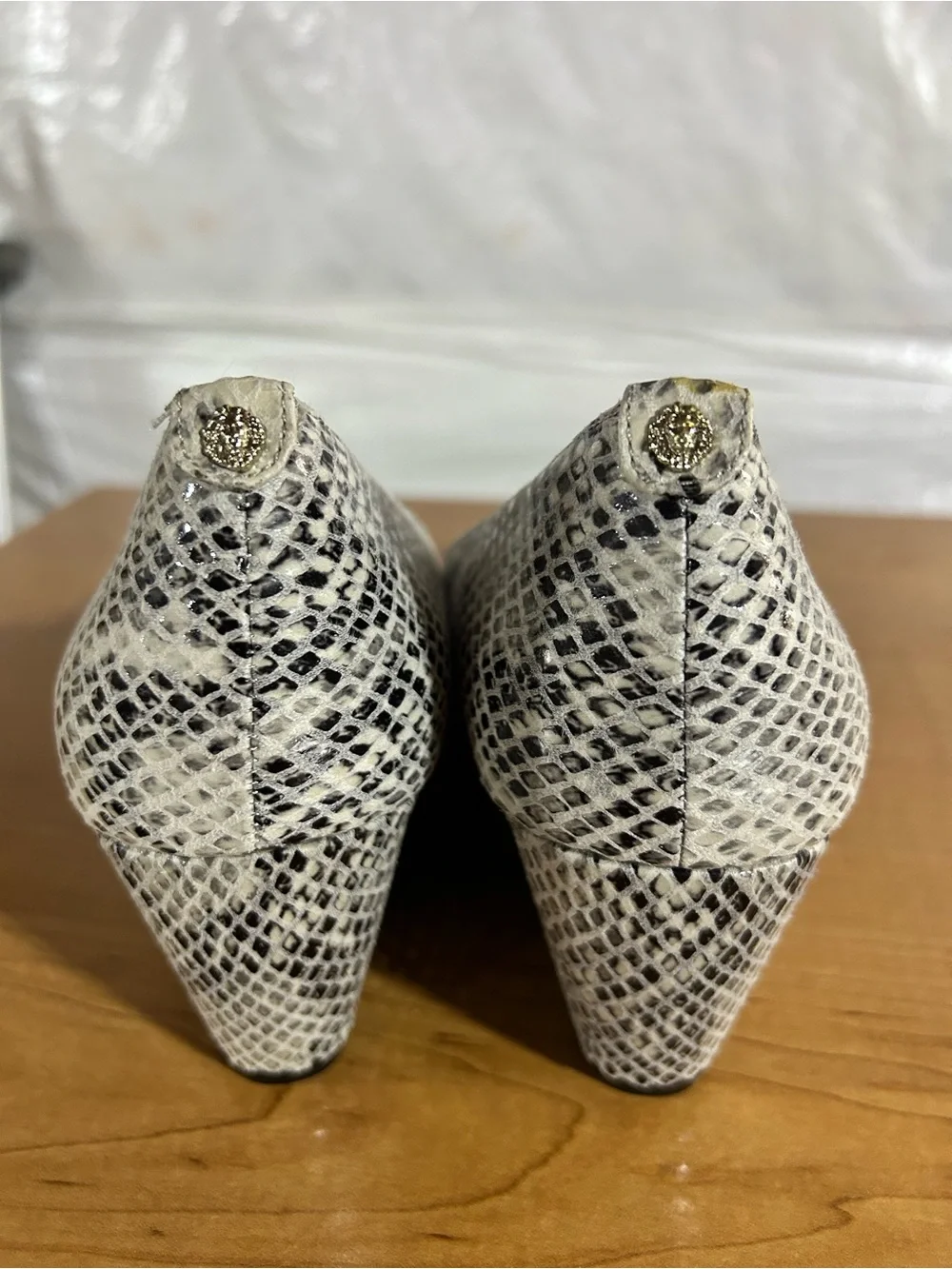 Anne Klein pointed toe